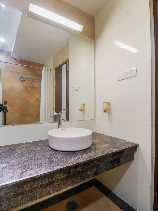 Capital O 46218 Royal Cottage Suite Kānpur Exterior foto
