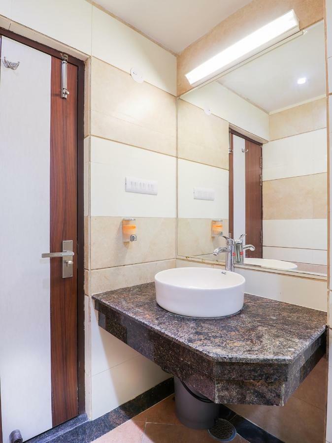 Capital O 46218 Royal Cottage Suite Kānpur Exterior foto